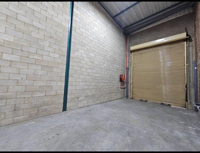 477M² WAREHOUSE TO LET IN LINBRO PARK